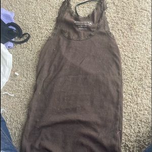 brown tank top